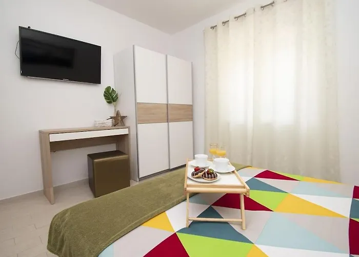 In Pula With Swimming Pool Willa