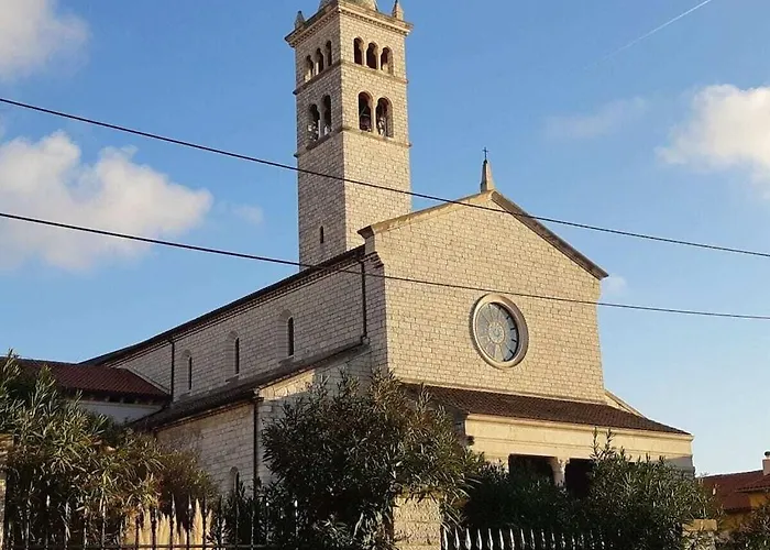 In Pula With Swimming Pool Willa Pula