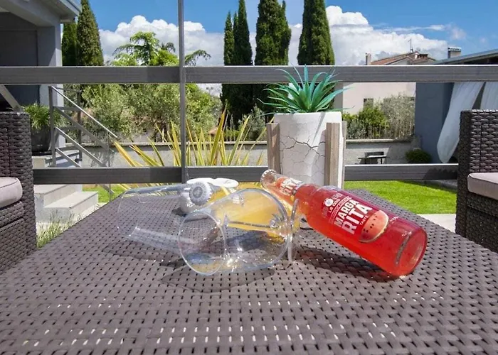 In Pula With Swimming Pool Villa Pula