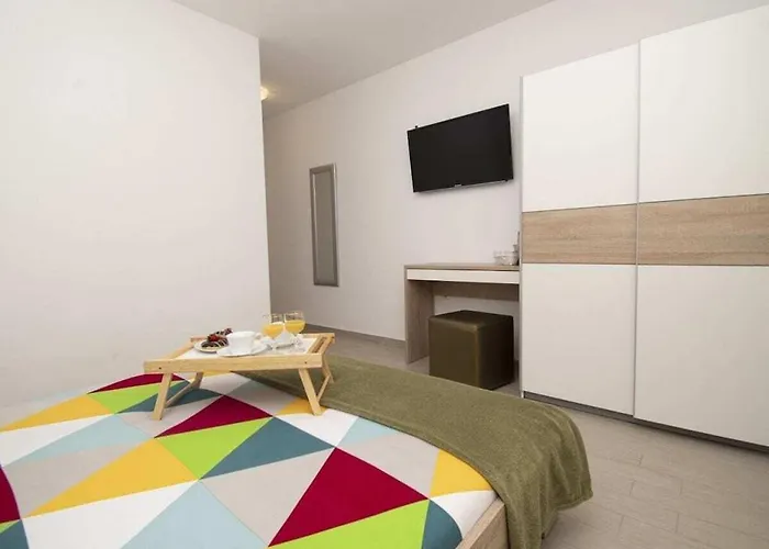 Villa In Pula With Swimming Pool Pula